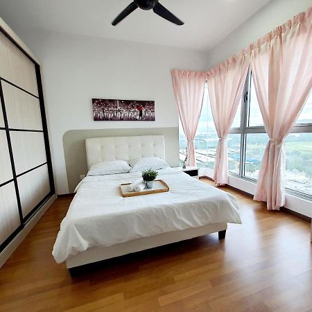 Apartmán Residensi Flora Seri Kembangan Exteriér fotografie